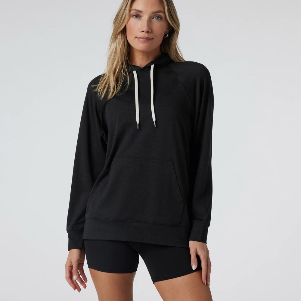 Vuori Halo Oversized Hoodie *NWT Black Heather/M